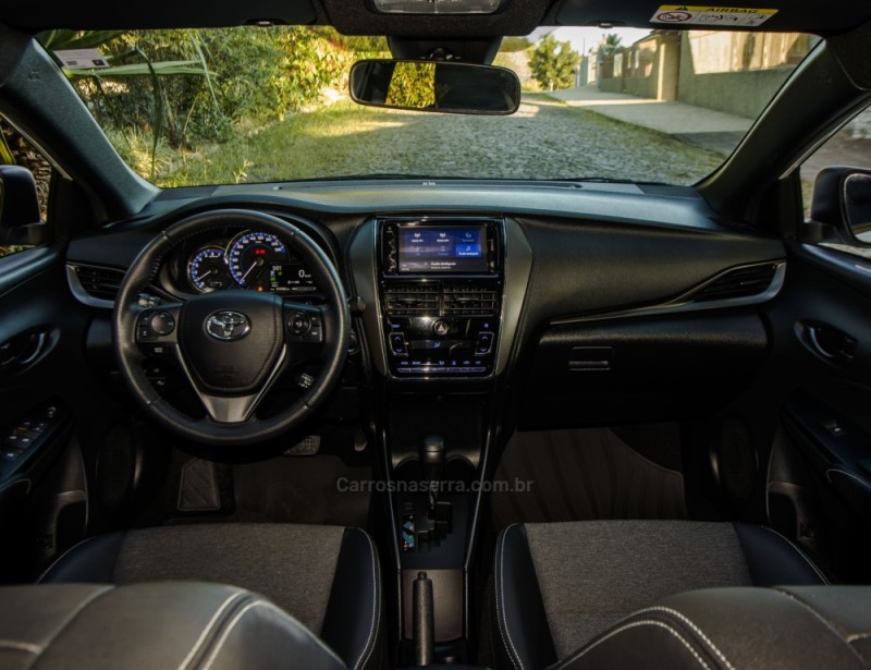YARIS 1.5 XS CONNECT 16V FLEX 4P AUTOMÁTICO - 2023 - NOVO HAMBURGO