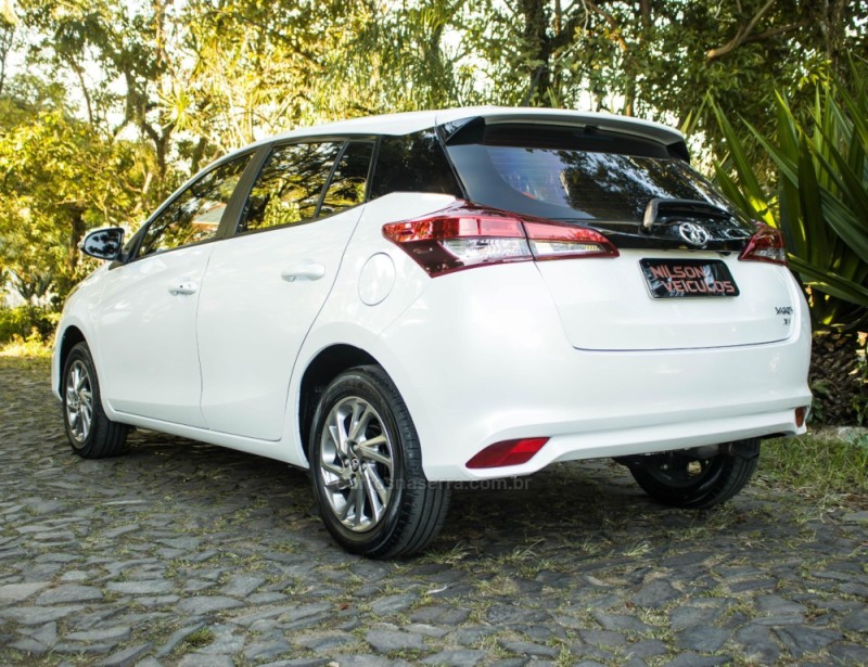 YARIS 1.5 XS CONNECT 16V FLEX 4P AUTOMÁTICO - 2023 - NOVO HAMBURGO