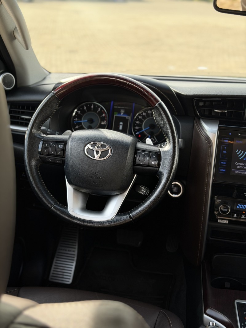 HILUX SW4 2.7 SRV 4X2 16V FLEX 7 LUGARES 4P AUTOMÁTICO - 2019 - ANTôNIO PRADO