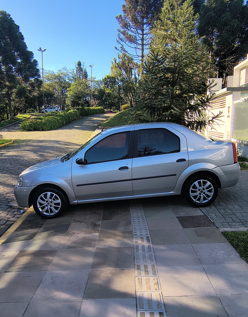 LOGAN 1.6 EXPRESSION 8V FLEX 4P MANUAL - 2009 - FARROUPILHA