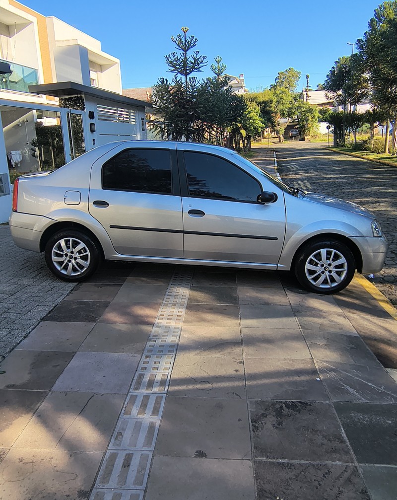 LOGAN 1.6 EXPRESSION 8V FLEX 4P MANUAL - 2009 - FARROUPILHA