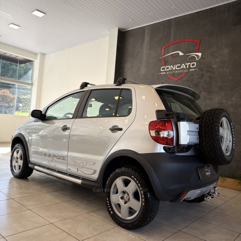 CROSSFOX 1.6 MI FLEX 8V 4P MANUAL - 2009 - FARROUPILHA
