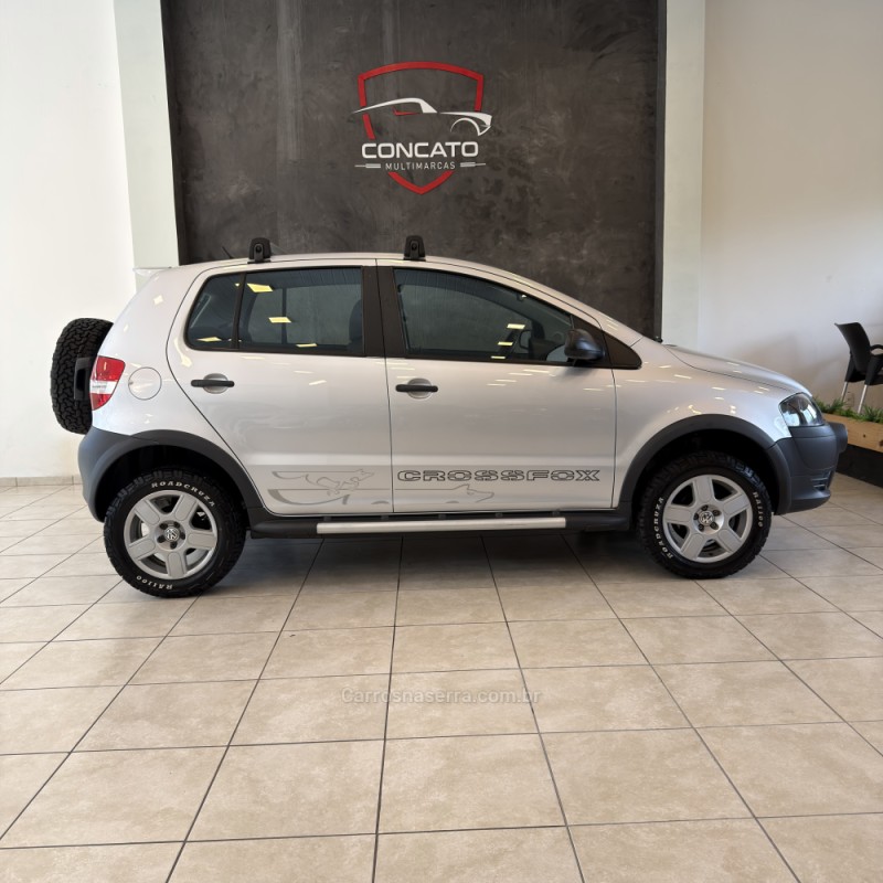 CROSSFOX 1.6 MI FLEX 8V 4P MANUAL - 2009 - FARROUPILHA