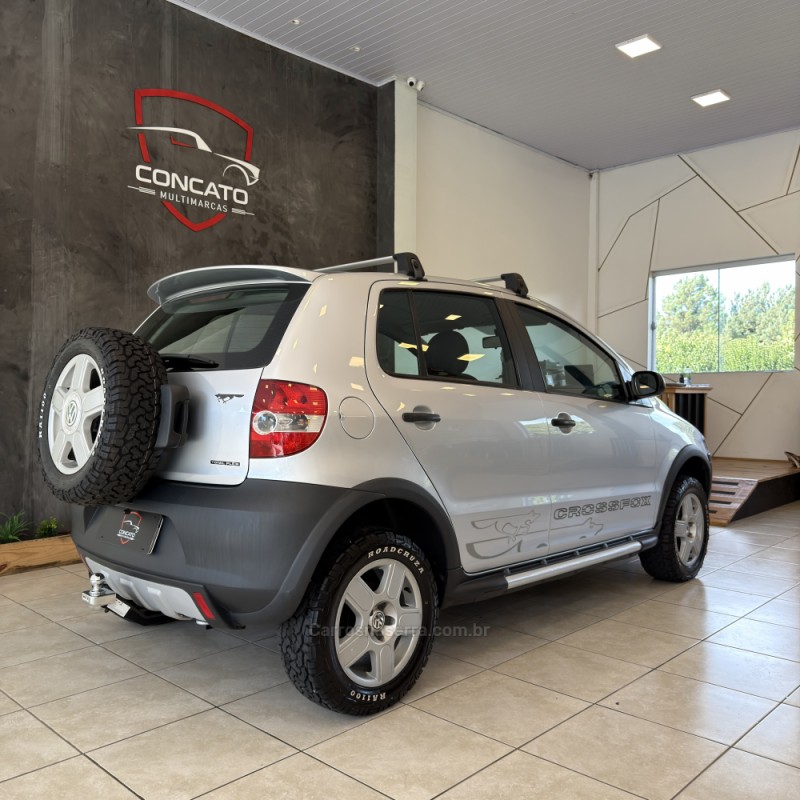 CROSSFOX 1.6 MI FLEX 8V 4P MANUAL - 2009 - FARROUPILHA
