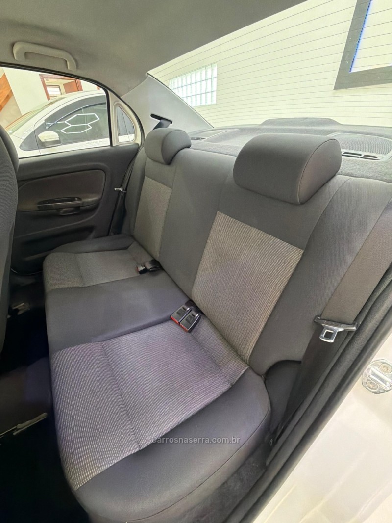VOYAGE 1.6 MI TREND 8V FLEX 4P MANUAL - 2014 - CAXIAS DO SUL