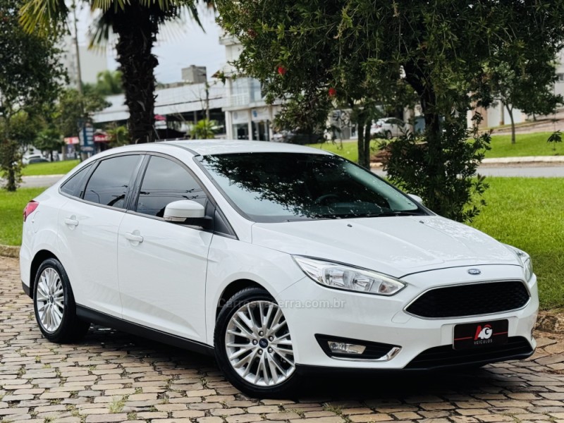FOCUS 2.0 SE PLUS FASTBACK 16V FLEX 4P AUTOMÁTICO - 2018 - CASCA