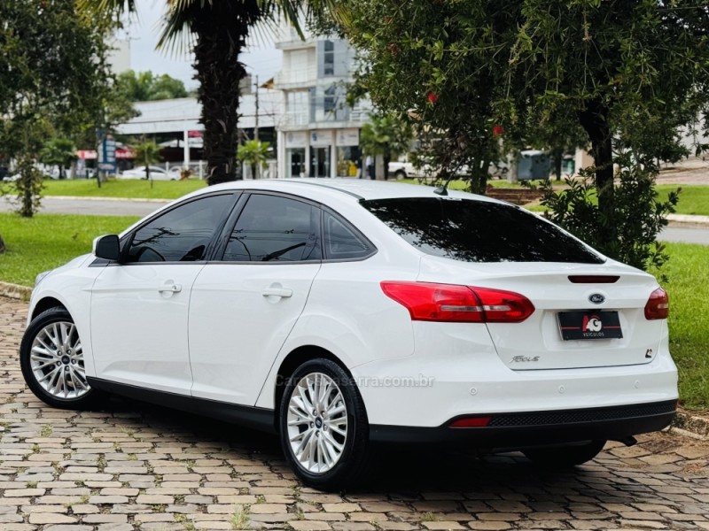 FOCUS 2.0 SE PLUS FASTBACK 16V FLEX 4P AUTOMÁTICO - 2018 - CASCA