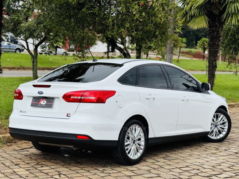 FOCUS 2.0 SE PLUS FASTBACK 16V FLEX 4P AUTOMÁTICO - 2018 - CASCA