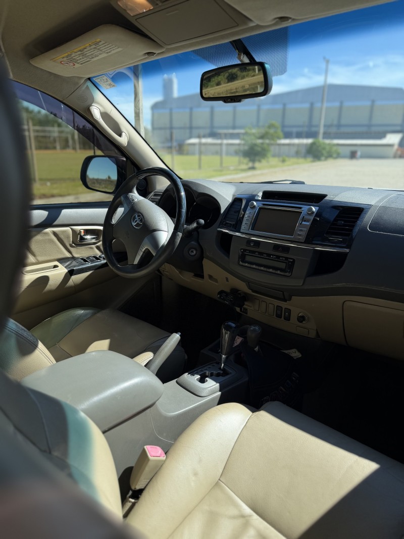 HILUX SW4 3.0 SRV 4X4 16V TURBO INTERCOOLER DIESEL 4P AUTOMÁTICO - 2013 - ANTôNIO PRADO