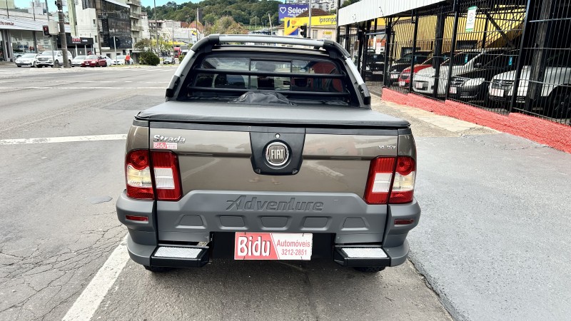 STRADA 1.8 MPI ADVENTURE CD 16V FLEX 3P MANUAL - 2013 - CAXIAS DO SUL