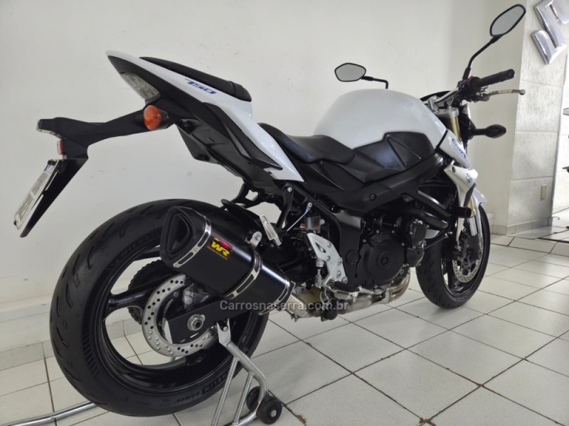 GSR 750 - 2016 - CAXIAS DO SUL