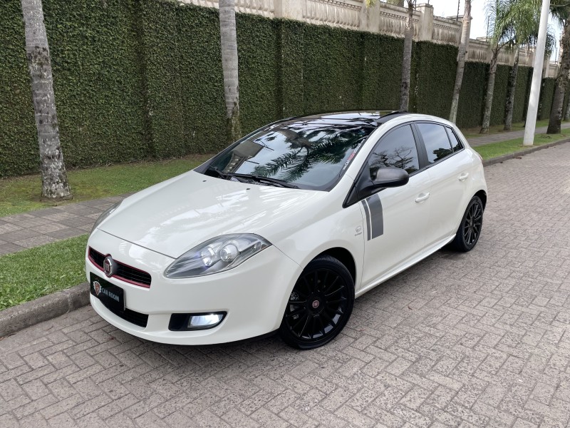 bravo 1.8 sporting 16v flex 4p automatizado 2014 caxias do sul