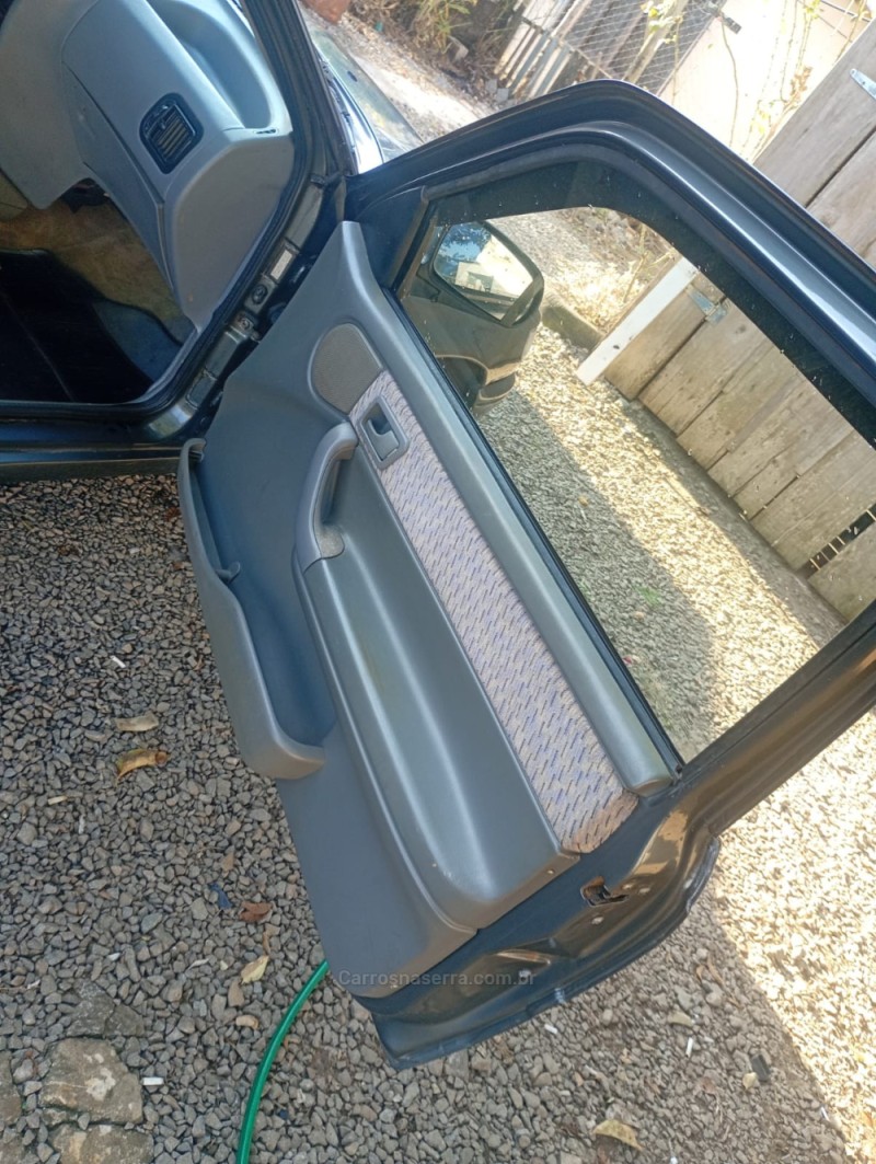 LOGUS 1.8 GLI 8V GASOLINA 2P MANUAL - 1993 - BENTO GONçALVES