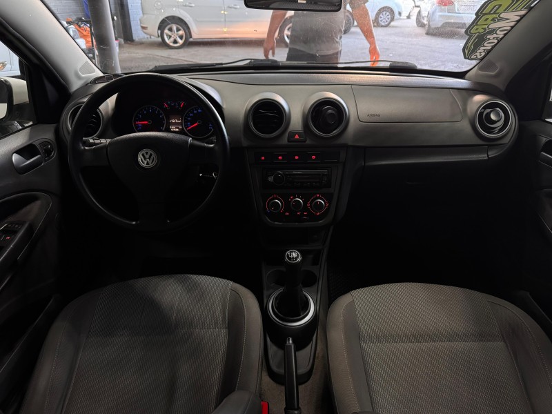 VOYAGE 1.6 MI COMFORTLINE 8V FLEX 4P MANUAL - 2011 - FELIZ