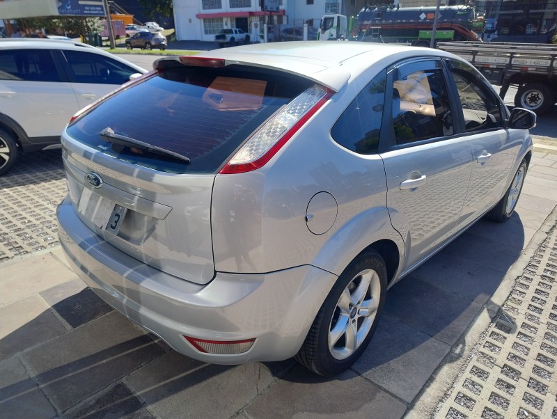 FOCUS 1.6 GLX 16V FLEX 4P MANUAL - 2011 - CAXIAS DO SUL