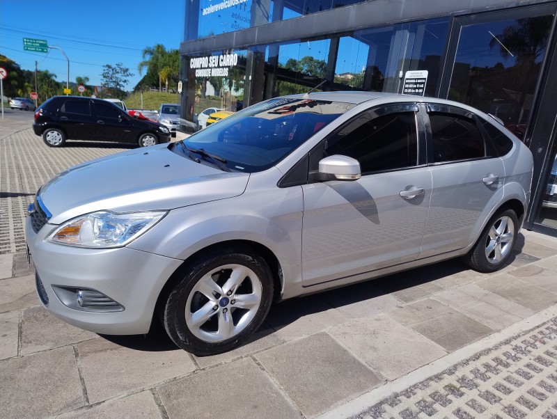 focus 1.6 glx 16v flex 4p manual 2011 caxias do sul