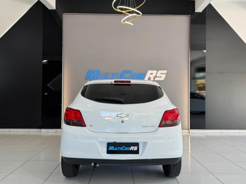 ONIX 1.4 MPFI LTZ 8V FLEX 4P MANUAL - 2015 - ESTâNCIA VELHA