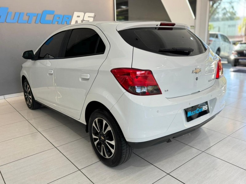 ONIX 1.4 MPFI LTZ 8V FLEX 4P MANUAL - 2015 - ESTâNCIA VELHA