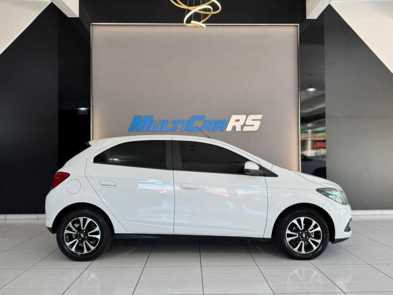 ONIX 1.4 MPFI LTZ 8V FLEX 4P MANUAL - 2015 - ESTâNCIA VELHA