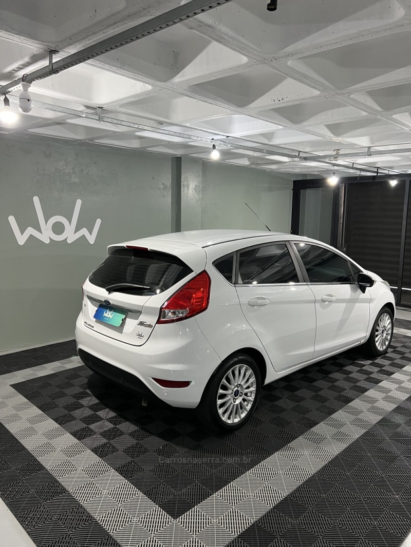 FIESTA 1.6 TITANIUM HATCH 16V FLEX 4P AUTOMÁTICO - 2014 - BENTO GONçALVES