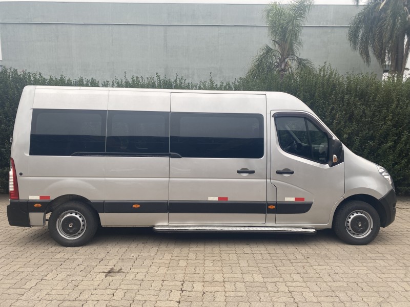 MASTER 2.3 DCI MINIBUS EXECUTIVE L3H2 16 LUGARES 16V DIESEL 4P MANUAL - 2014 - CAXIAS DO SUL