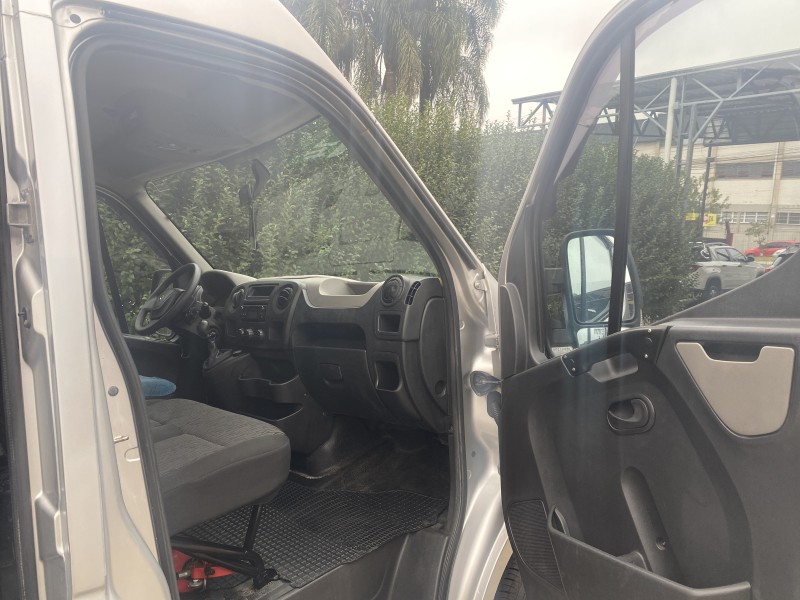 MASTER 2.3 DCI MINIBUS EXECUTIVE L3H2 16 LUGARES 16V DIESEL 4P MANUAL - 2014 - CAXIAS DO SUL