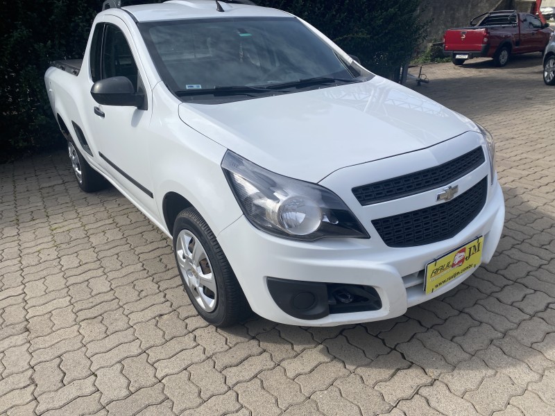 montana 1.4 mpfi ls cs 8v flex 2p manual 2013 caxias do sul