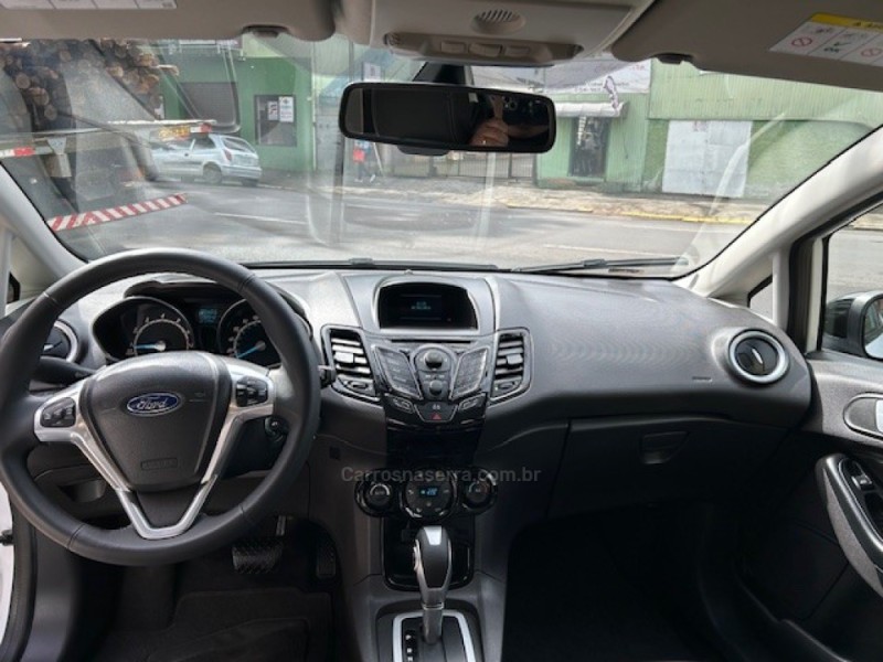 FIESTA 1.6 TITANIUM PLUS HATCH 16V FLEX 4P AUTOMÁTICO - 2015 - CAXIAS DO SUL