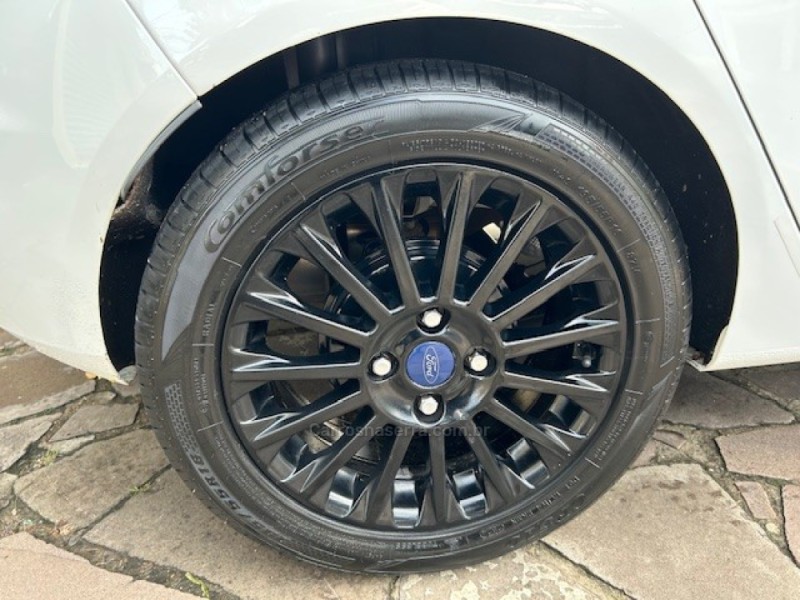 FIESTA 1.6 TITANIUM PLUS HATCH 16V FLEX 4P AUTOMÁTICO - 2015 - CAXIAS DO SUL