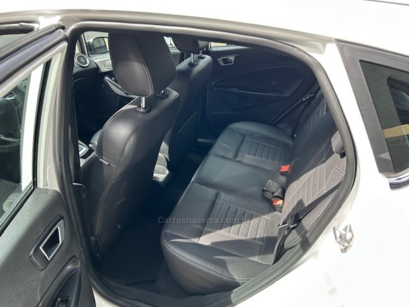 FIESTA 1.6 TITANIUM PLUS HATCH 16V FLEX 4P AUTOMÁTICO - 2015 - CAXIAS DO SUL