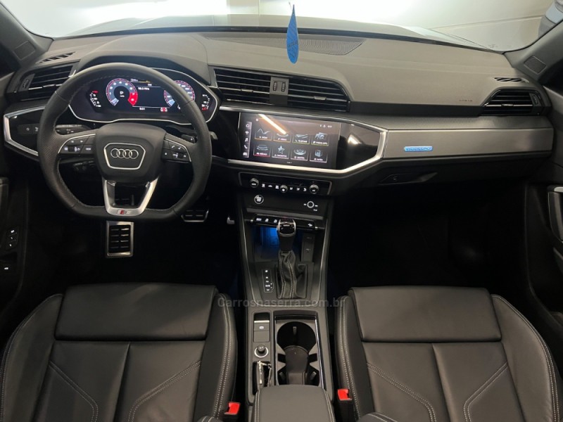 Q3 2.0 TFSI PERFORMANCE BLACK QUATTRO GASOLINA 4P AUTOMÁTICO - 2024 - FLORES DA CUNHA