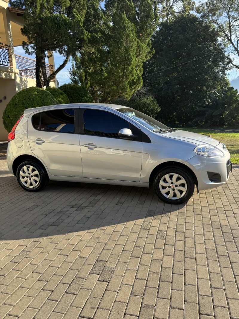 PALIO 1.4 EVO ATTRACTIVE ITALIA 8V FLEX 5P MANUAL - 2013 - ENCANTADO