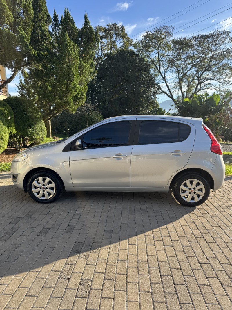 PALIO 1.4 EVO ATTRACTIVE ITALIA 8V FLEX 5P MANUAL - 2013 - ENCANTADO