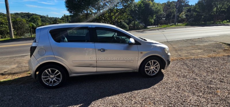 SONIC 1.6 LTZ 16V FLEX 4P AUTOMÁTICO - 2013 - IVOTI
