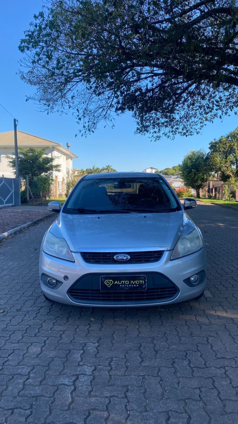 FOCUS 2.0 16V FLEX 4P AUTOMÁTICO - 2012 - IVOTI
