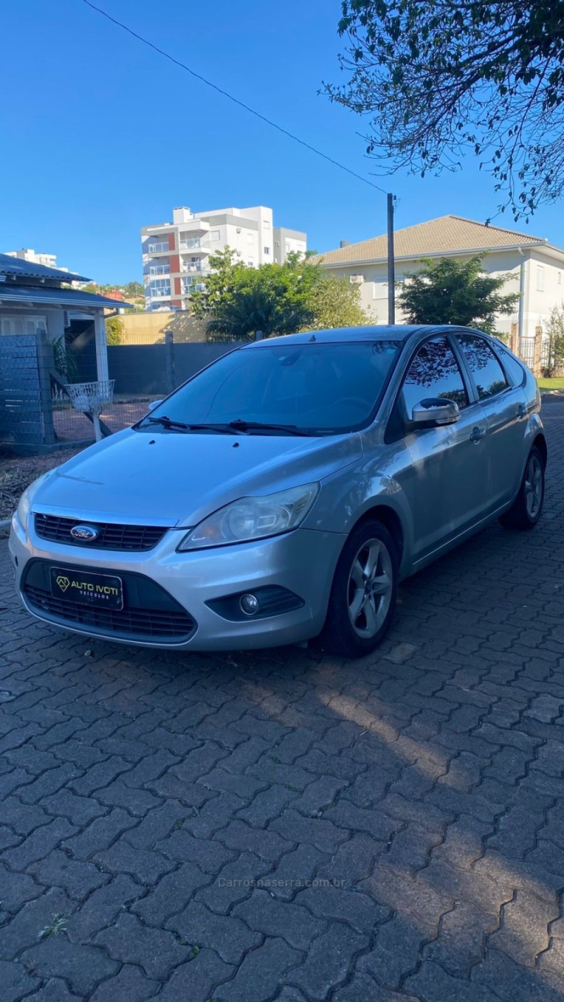 FOCUS 2.0 16V FLEX 4P AUTOMÁTICO - 2012 - IVOTI