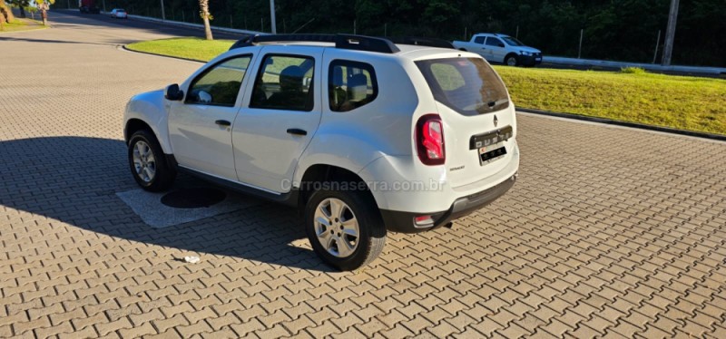 DUSTER 1.6 EXPRESSION 4X2 16V FLEX 4P MANUAL - 2017 - IVOTI