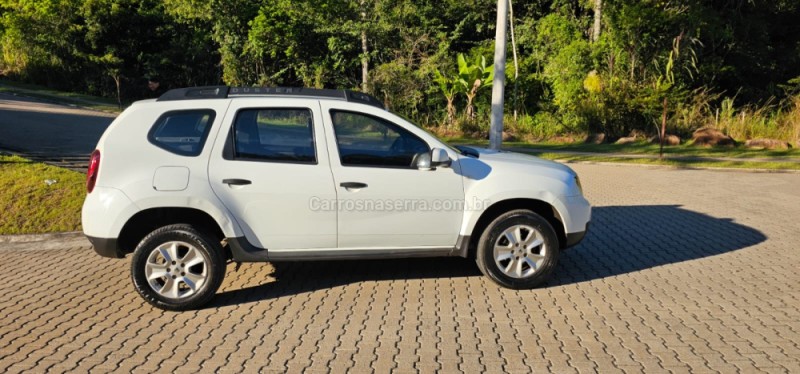DUSTER 1.6 EXPRESSION 4X2 16V FLEX 4P MANUAL - 2017 - IVOTI