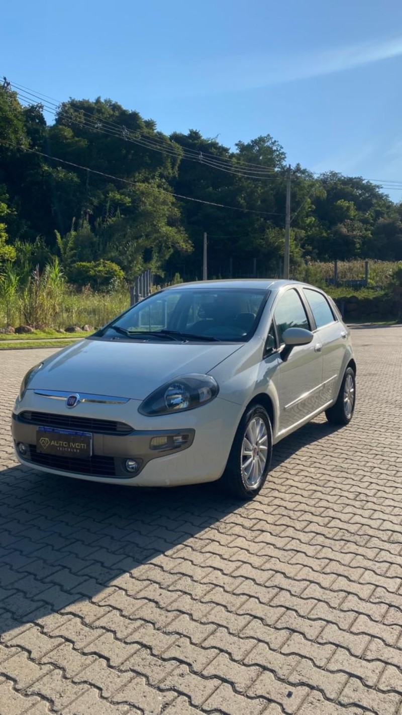 PUNTO 1.6 ESSENCE SP DUALOGIC 16V FLEX 4P AUTOMATIZADO - 2016 - IVOTI