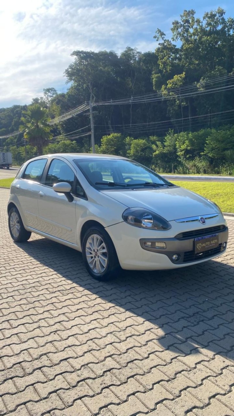 punto 1.6 essence sp dualogic 16v flex 4p automatizado 2016 ivoti