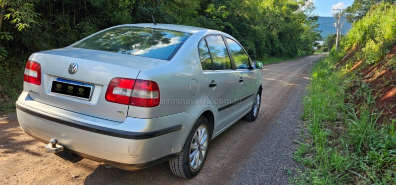 POLO 1.6 MI 8V GASOLINA 4P MANUAL - 2005 - IVOTI