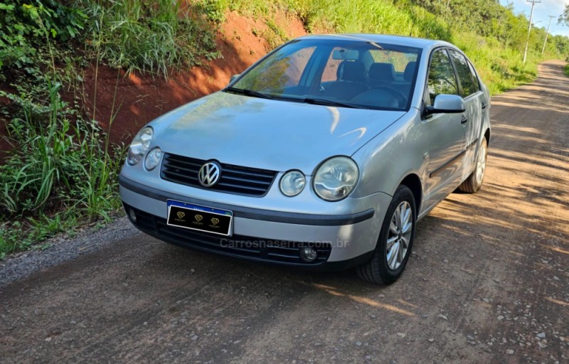 POLO 1.6 MI 8V GASOLINA 4P MANUAL - 2005 - IVOTI