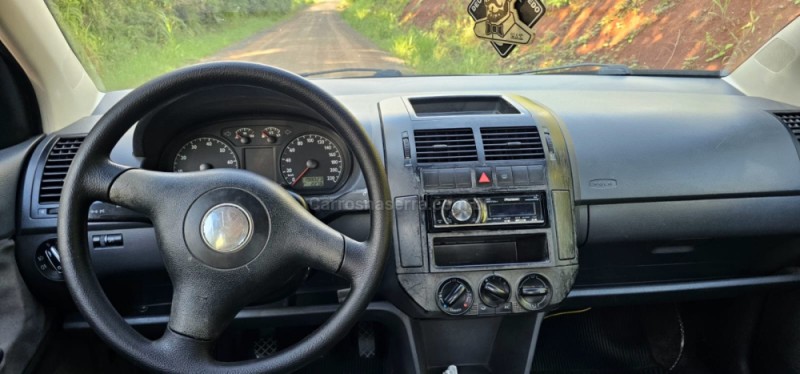 POLO 1.6 MI 8V GASOLINA 4P MANUAL - 2005 - IVOTI