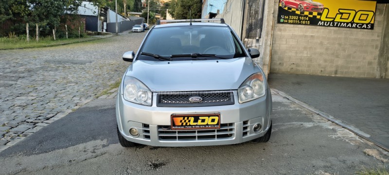 FIESTA 1.0 ROCAM HATCH 8V FLEX 4P MANUAL - 2008 - CAXIAS DO SUL