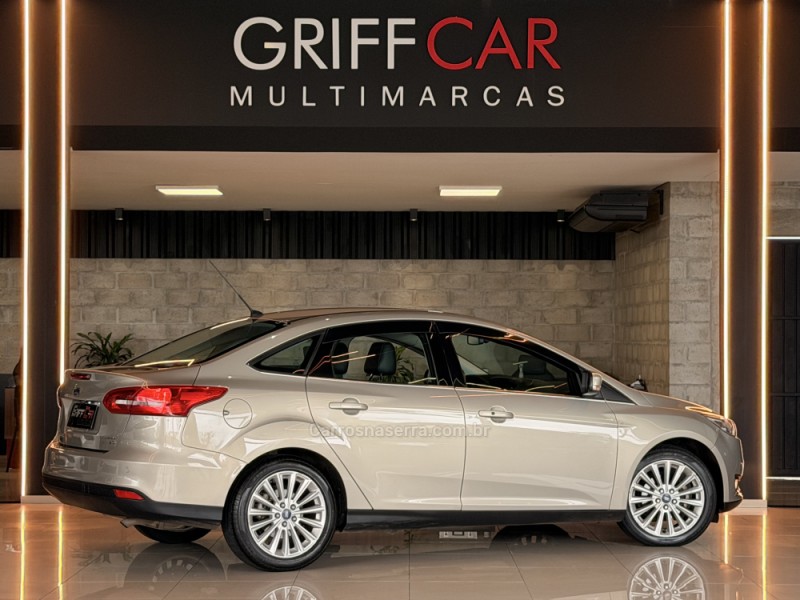FOCUS 2.0 GLX SEDAN 16V GASOLINA 4P AUTOMÁTICO - 2016 - ACEGUá