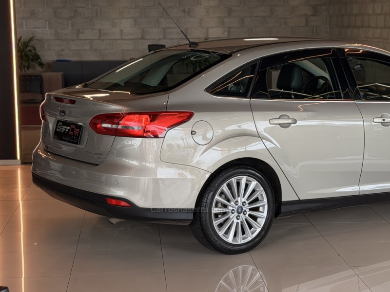 FOCUS 2.0 GLX SEDAN 16V GASOLINA 4P AUTOMÁTICO - 2016 - ACEGUá