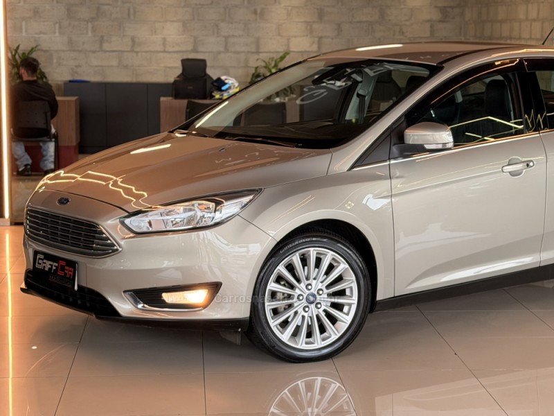 FOCUS 2.0 GLX SEDAN 16V GASOLINA 4P AUTOMÁTICO - 2016 - ACEGUá
