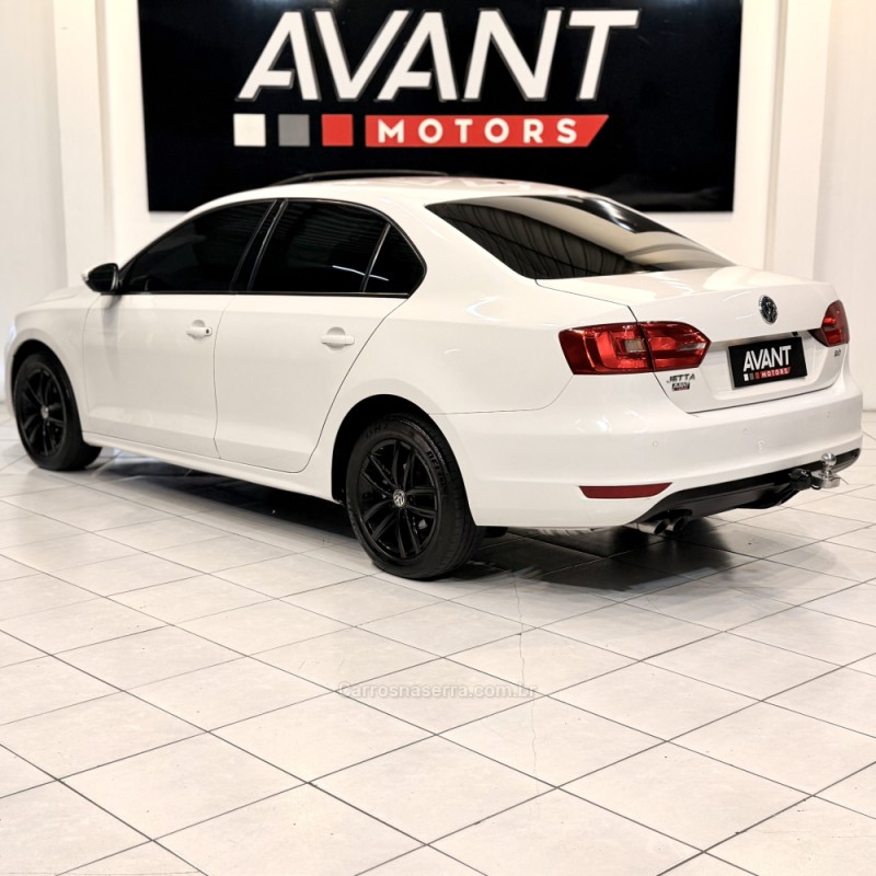 JETTA 2.0 COMFORTLINE FLEX 4P TIPTRONIC - 2013 - NOVO HAMBURGO