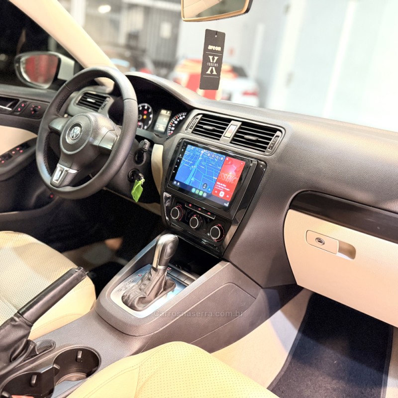 JETTA 2.0 COMFORTLINE FLEX 4P TIPTRONIC - 2013 - NOVO HAMBURGO