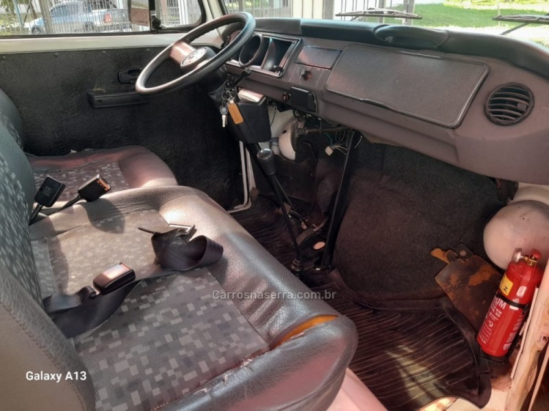 KOMBI 1.4 MI STD LOTAÇÃO 8V FLEX 3P MANUAL - 2009 - CAXIAS DO SUL